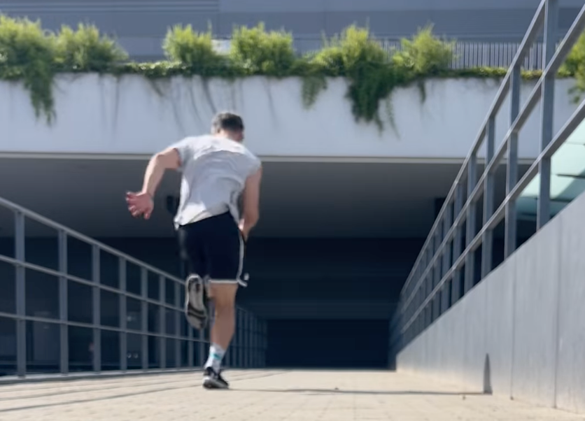 「骨に響くダッシュ始動」山田章仁、坂道駆け上がる力強い一歩に注目