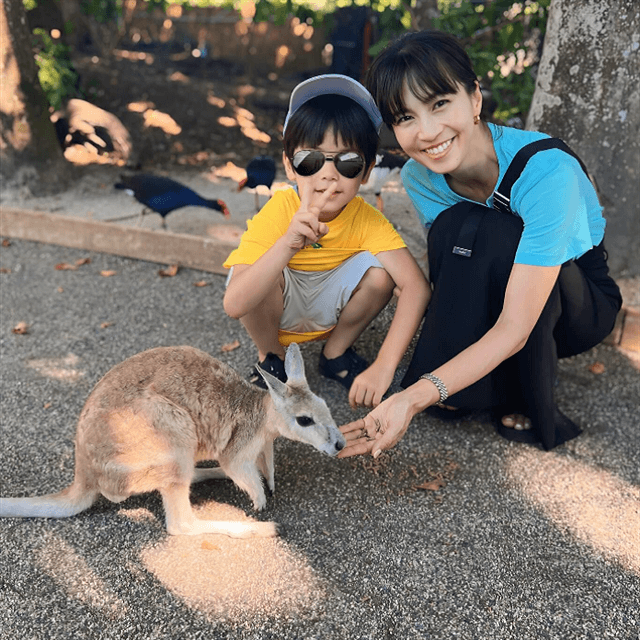 安田美沙子のケアンズ滞在記！色とりどりの動物園・ポートダグラス編
