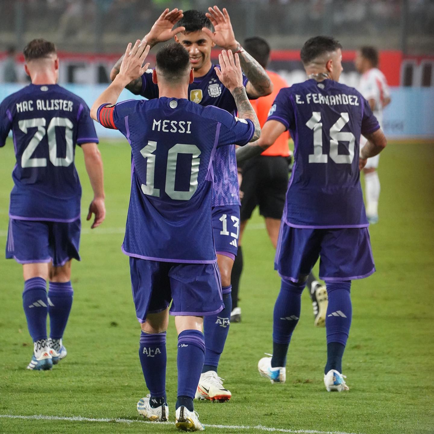 神の子・メッシがペルー戦で2ゴール！アルゼンチンは公式戦14連勝🔥