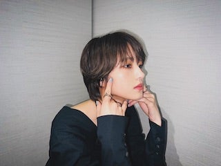 衝撃の9頭身ショットが話題に?!元乃木坂46 メンバーの最新投稿に「全部美しすぎる」「ずっと見ていたい」の声