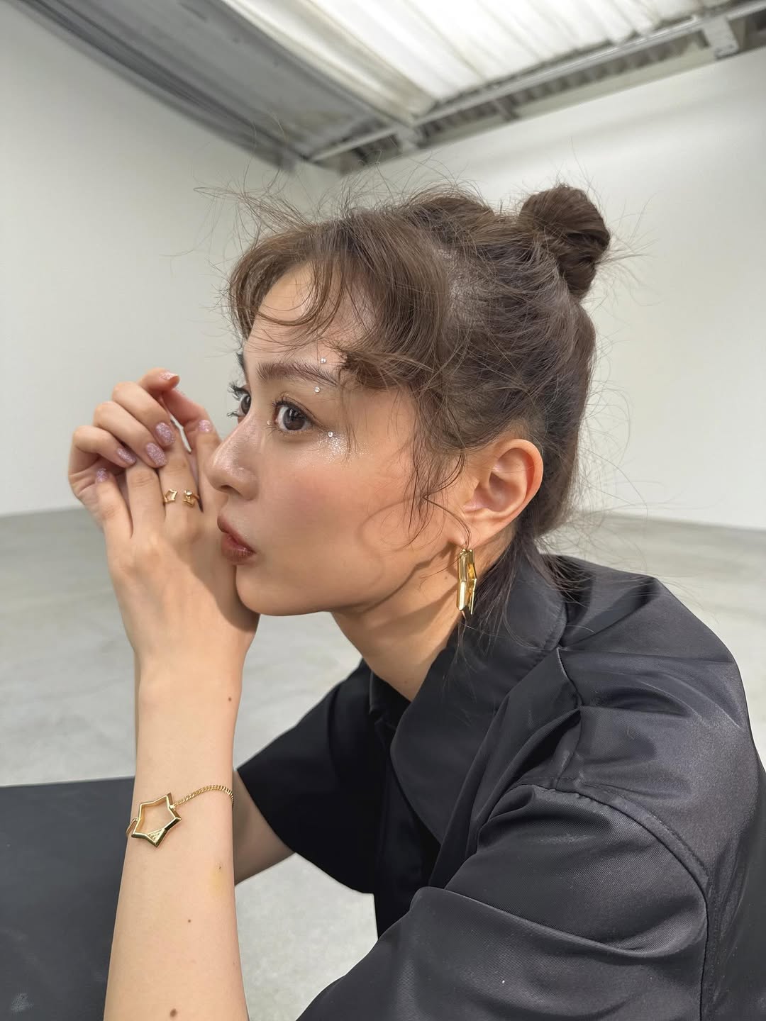 内田理央、お団子姿を公開！？