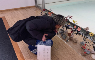 「もつ鍋で祝福！」麻生要一郎、吉田氏の受賞を称える代官山の夜