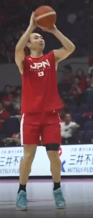 「6連続超ディープスリー」富永啓生がアップから観客を魅了する!!