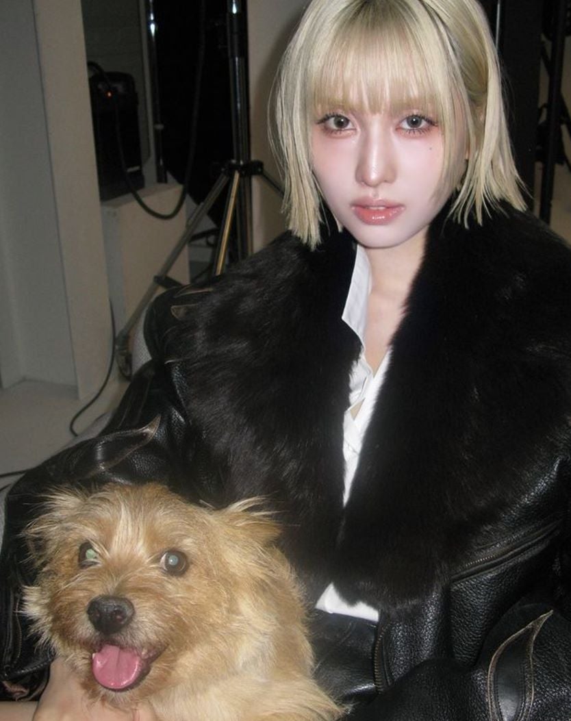 TWICE・モモ　可愛らしい犬との2ショットに「美神」の声