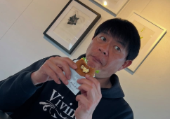 川崎憲次郎、お洒落カフェでドーナツランチ「イートインもできる！」