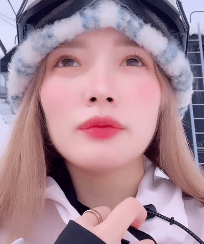 「かわいい～！」可愛すぎと話題のスノボ女子、ゲレンデのメモリアル・ムービー披露でファン歓喜！