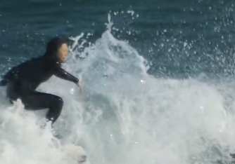 野呂玲花、華麗な波乗りを披露！ファン絶賛のサーフィン動画が話題に