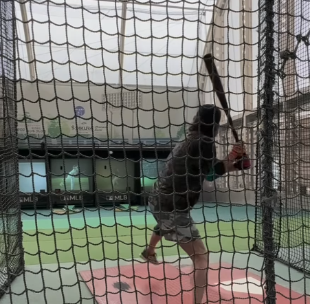 話題沸騰！小沢仁志が“100球打ち込みチャレンジ”に挑戦「一瞬、大谷かと思った」の声も