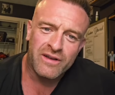 WWE 驚きの布石？Nick Aldisが“重大発表”を予告、Karrion Kross復帰の伏線か