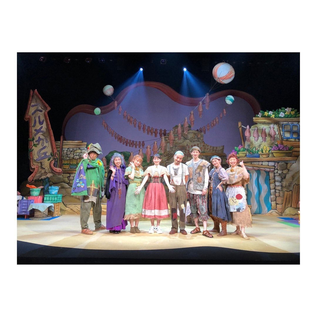 吉岡里帆さんが舞台の千秋楽を報告「感無量でした」