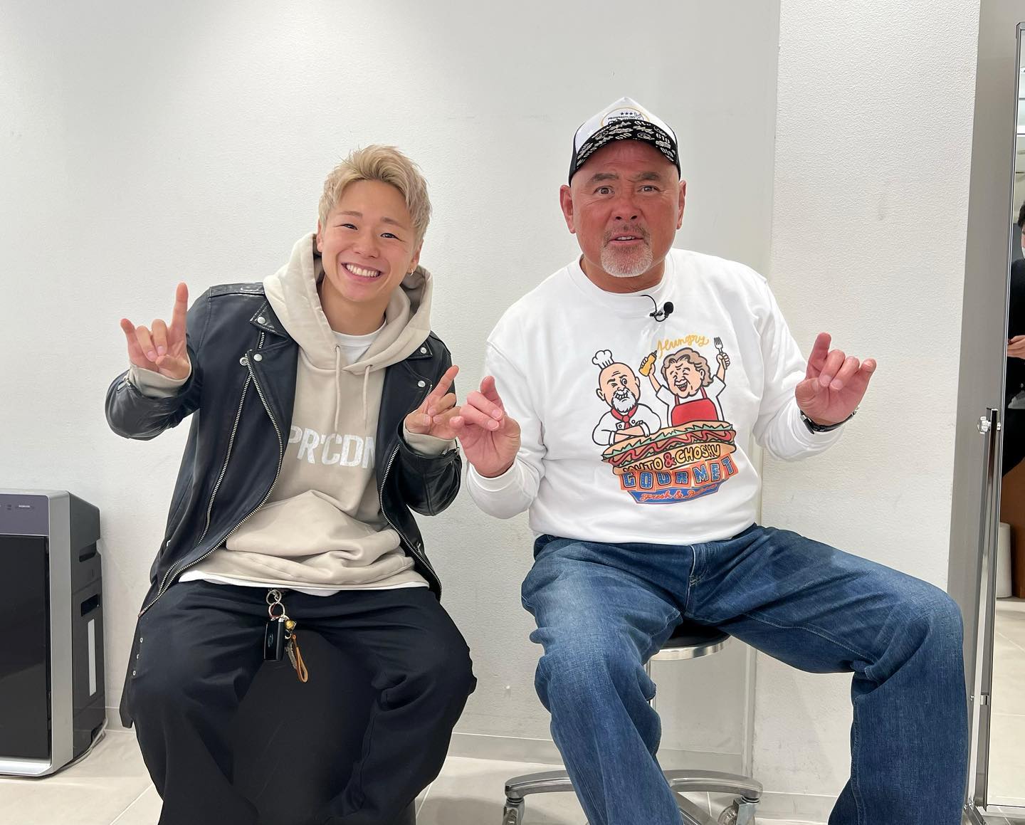 武尊が武藤敬司との2Sを公開🔥「🤘ポーズ」も披露！