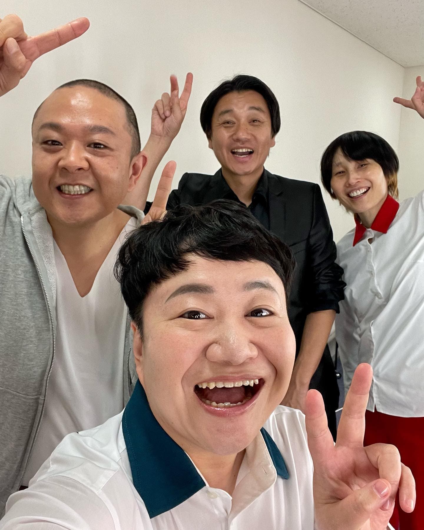 ハリセンボン春菜が東京NSC9期仲間との写真をアップ！！ファン「めっちゃいい笑顔✨」