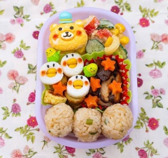 柳原可奈子がコーンでくちばしをつけた『ぴよぴよ弁当』を作る！
