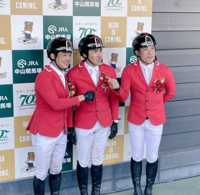 パリ五輪総合馬術の大岩義明、有馬記念の誘導馬に騎乗し「温かい声援、有難うございました」と御礼