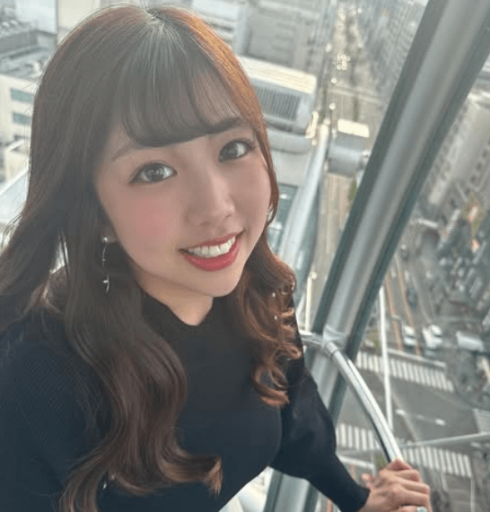 「可愛い過ぎ」野球美女子、栄観光にて観覧車ショットを披露！美スマイルにファン見惚れる