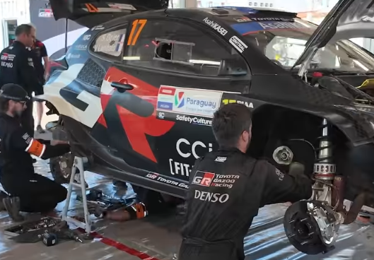 必見！TOYOTA GAZOO Racing WRT、土曜午後の勝負へ再出撃！ラリーファン熱狂の現場がこちら