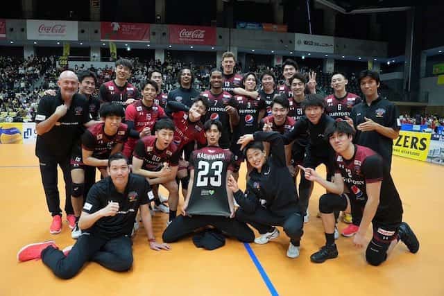 ”偉大な大先輩の横で📸” 小野寺太志 ダブルお祝い投稿✨