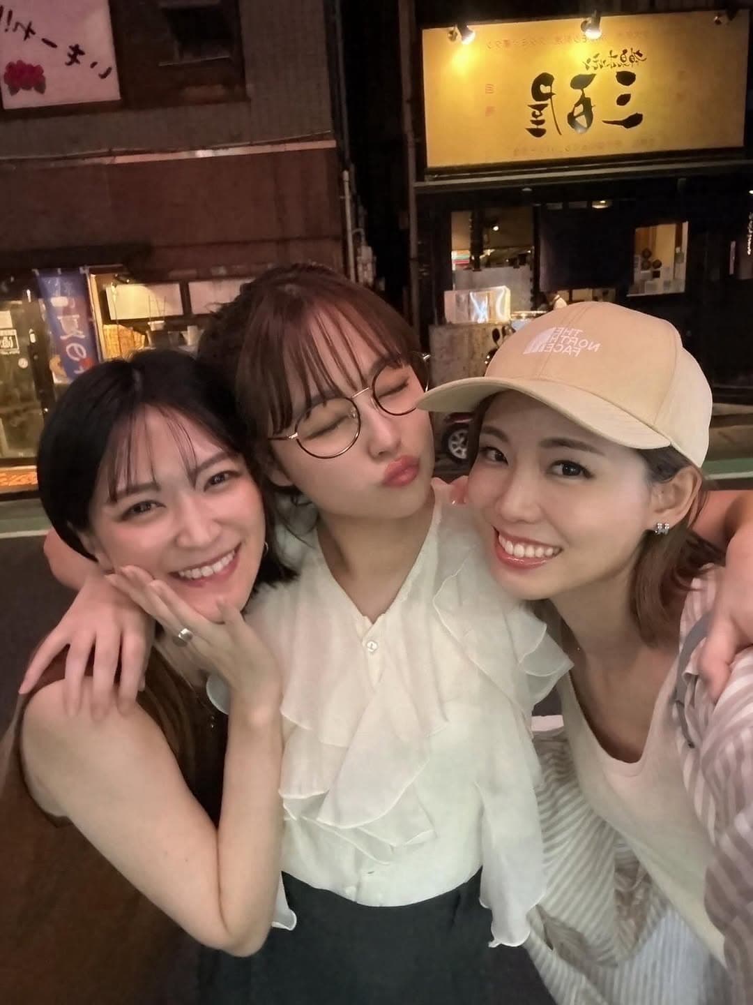 「幸せすぎる瞬間‼」鈴木奈々が仕事終わりに友達と満喫した〇〇ショットが話題に