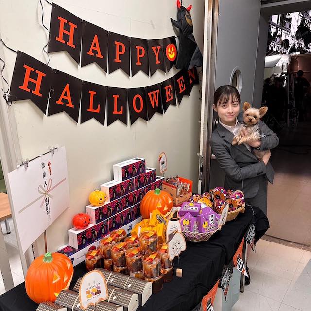 🧙‍♀️橋本環奈のハロウィンはお菓子がいっぱい？「👻ハッピーハロウィーン🎃」