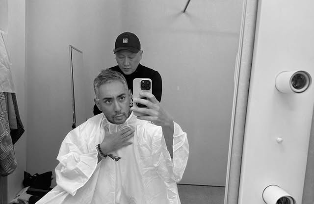 「髪の毛少し切ります」市川海老蔵、断髪直前⁉美容院での自撮りショットがイケメンすぎる！