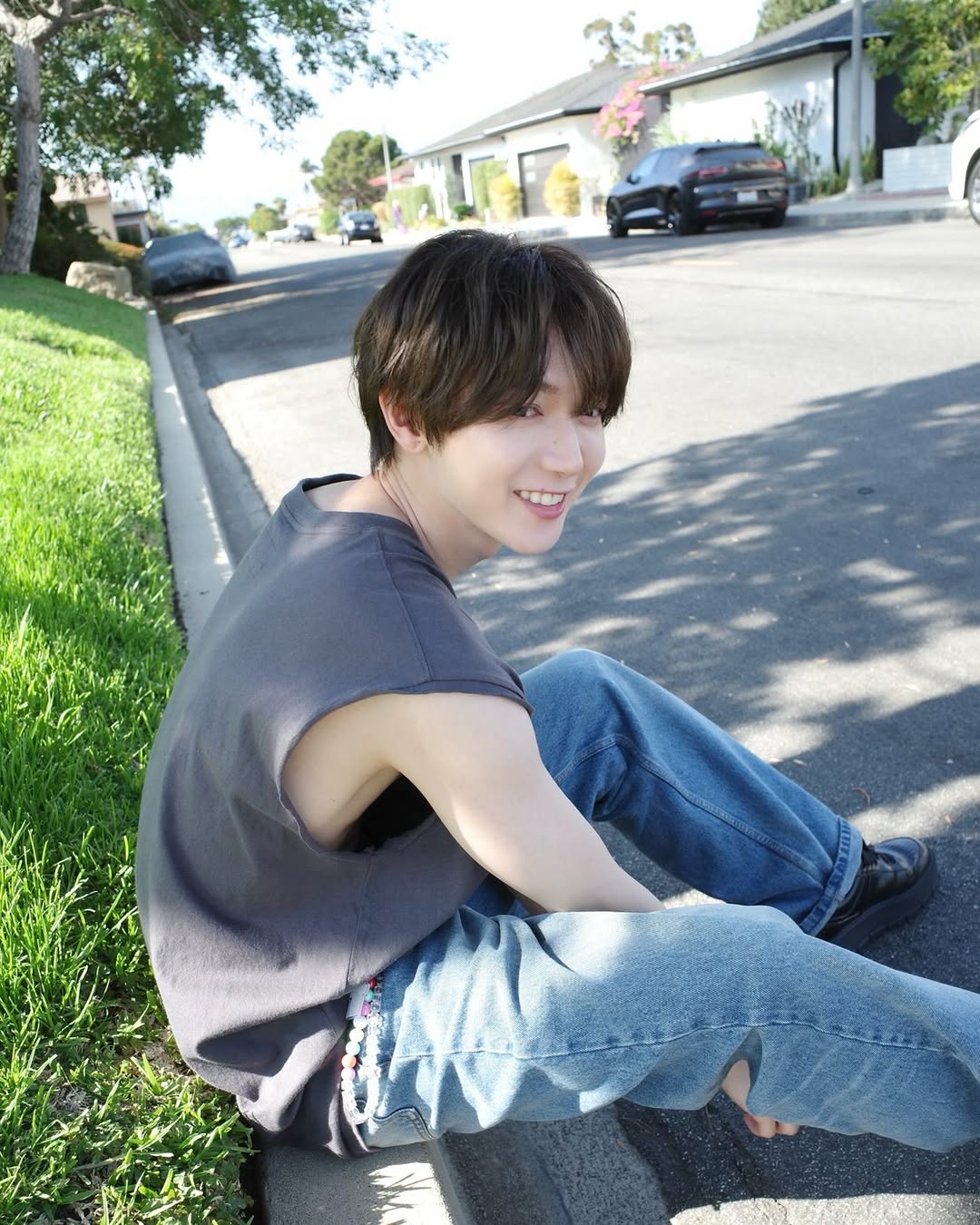 「タンクトップお兄さん」Travis Japan・七五三掛龍也、LAでの自然体ショットをファンに公開！