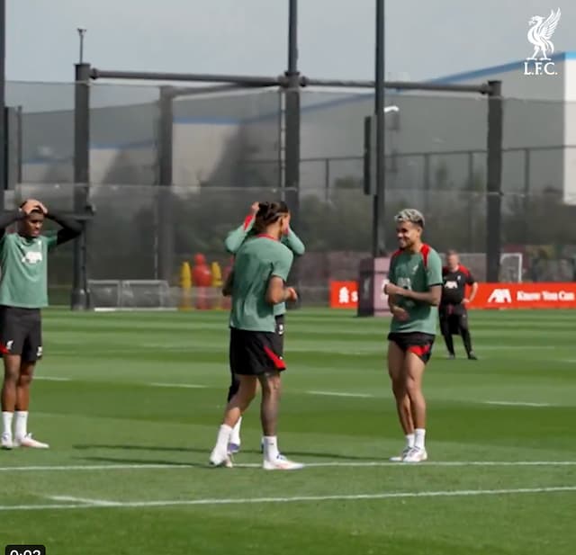 リヴァプール ヌニェスの貴重ショット公開！