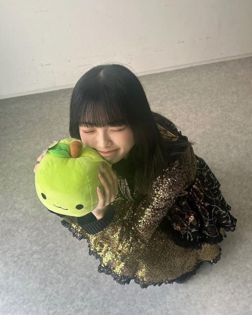 「可愛いが渋滞」モー娘。'24山﨑愛生「お気に入りの◯◯」抱えたショットが話題！