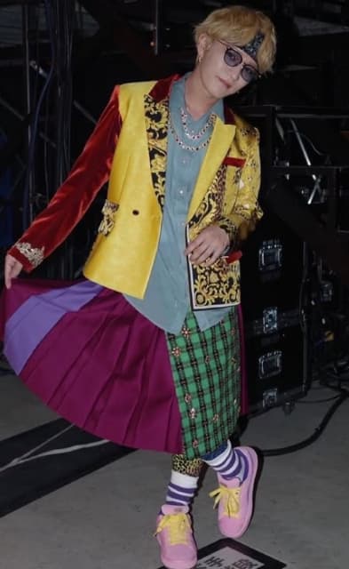 「4枚目最高やねんけど笑」WEST.・神山智洋の最新ショットでファンが大爆笑！