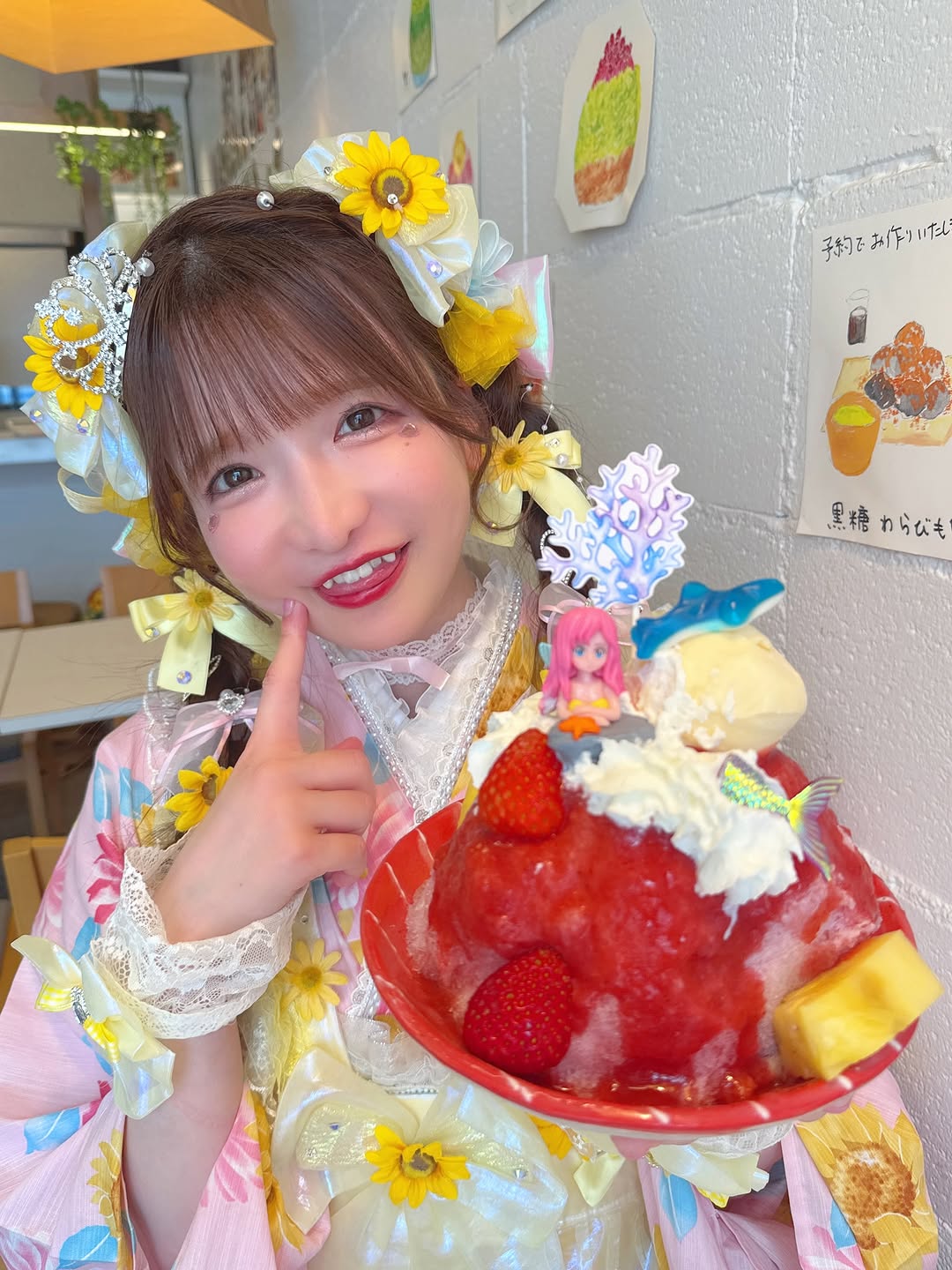 もえあず、浴衣×かき氷との組み合わせが「可愛い」と話題に