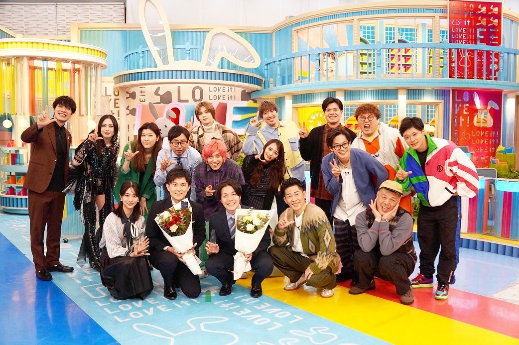 TBS 赤荻歩アナ、好きなアナランキング2位を祝う家族からの贈り物