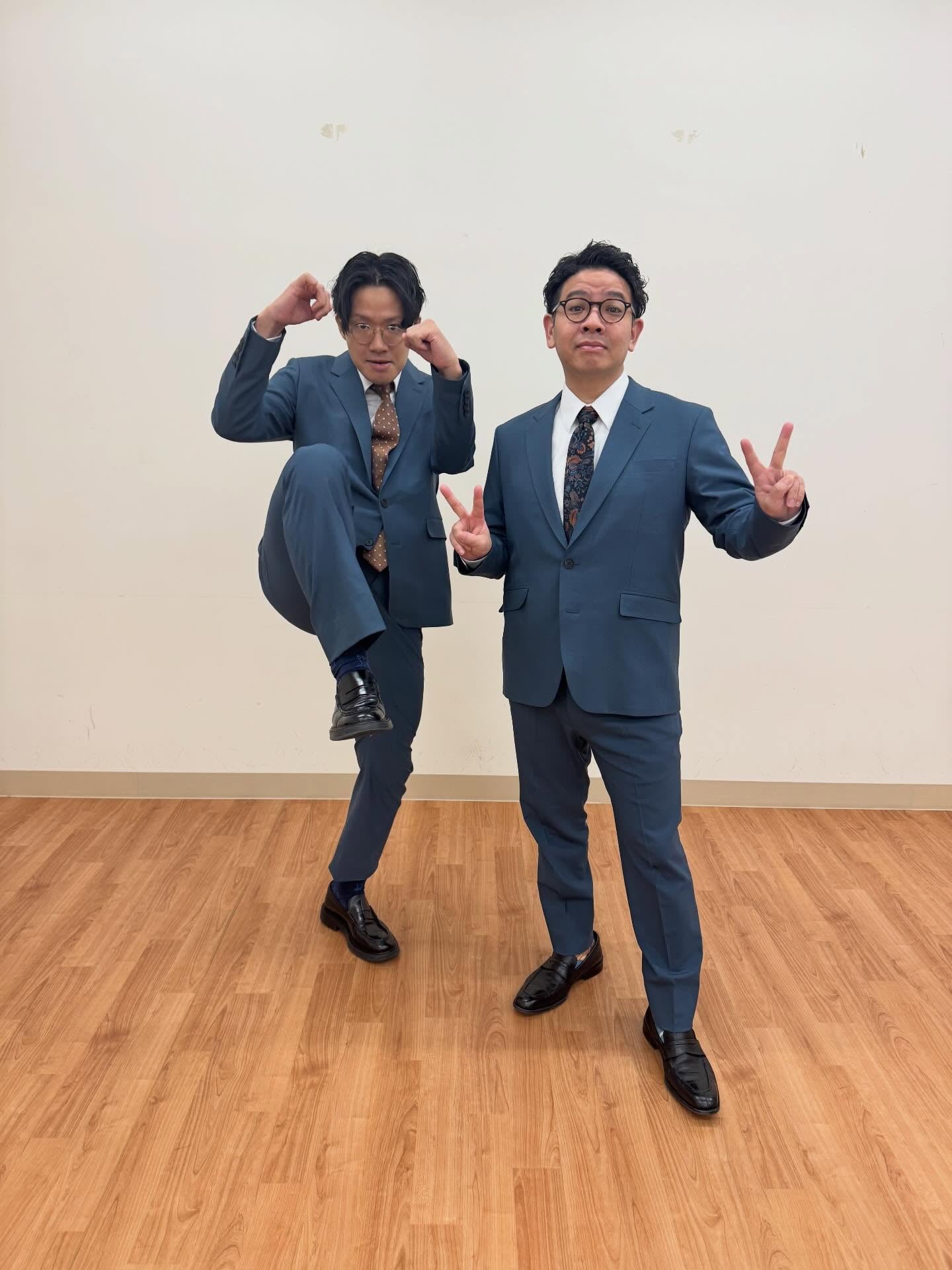 ミキ・弟の亜生が新漫才衣装の完成を報告