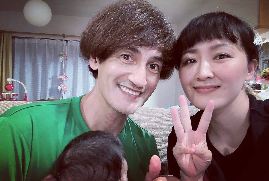 丸山桂里奈が娘の生後3ヶ月を報告💕家族3人の幸せショットが大反響😍