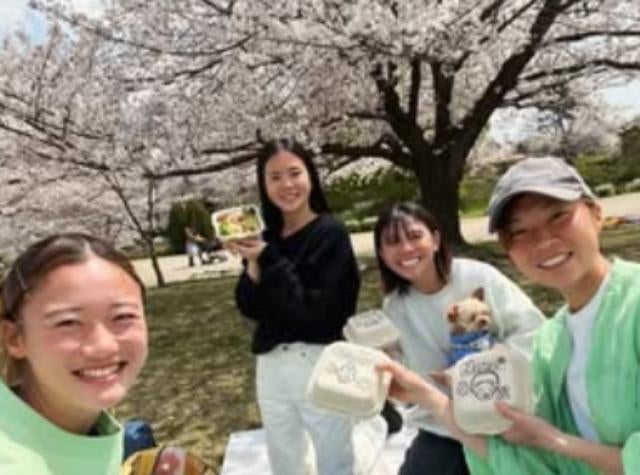 女子サッカー・常田菜那が春を感じるオフショット公開！ラスト6戦への気合も十分