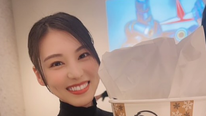 相楽伊織、音ボケメンバーと早めの忘年会！笑顔で「来年も頑張ります」