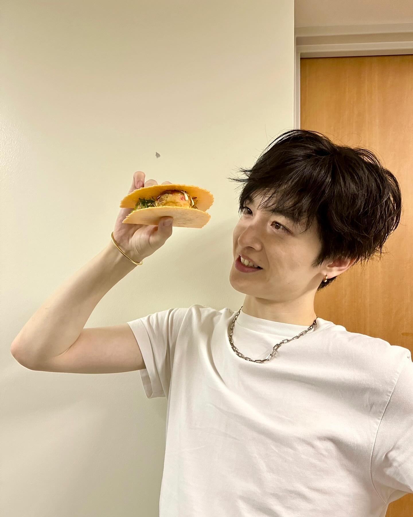 Kis-My-Ft2・玉森裕太、大阪公演のオフショット披露📸「玉森くんにロックオンでした💛」