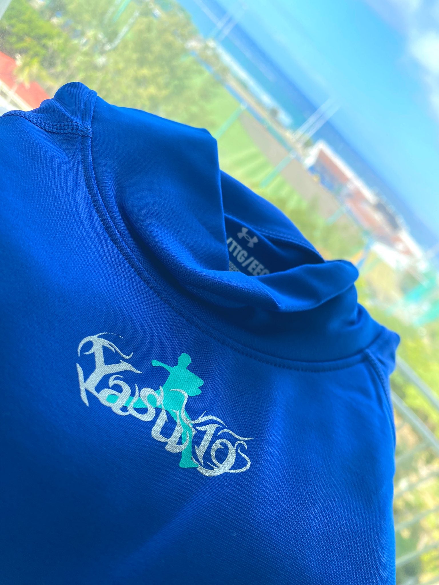 山﨑康晃がTiffanyカラーのパーカーを公開「怪我なく1年間腕振ります」🔥