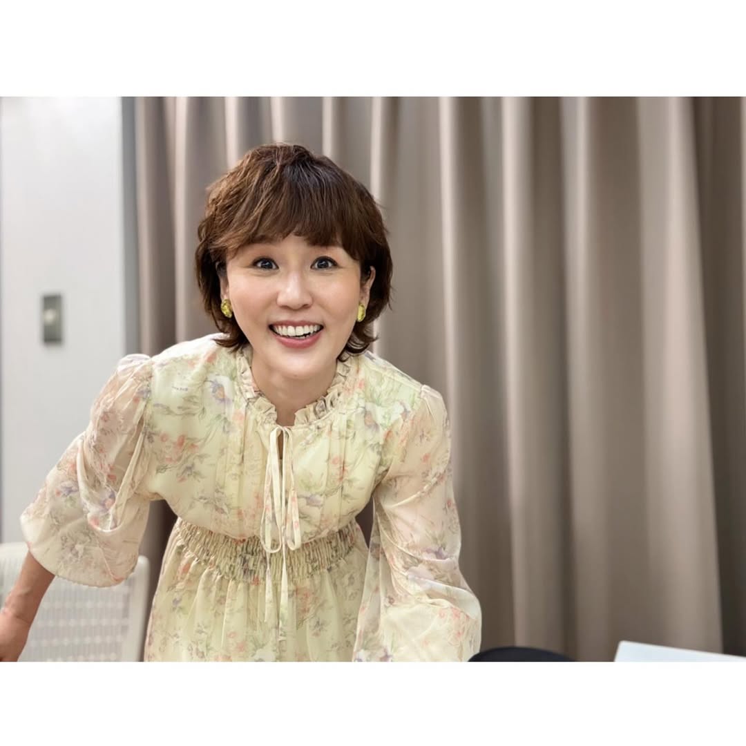 にしおかすみこが素敵なワンピースでひるおびに出演！