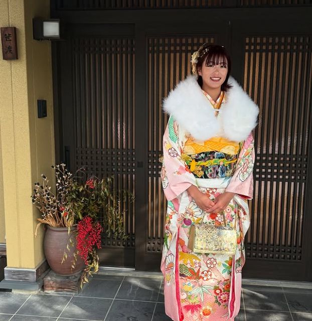 ビーチバレー笹渡美海、「あーちゃんが選んでくれた振袖」で成人式へ！ピンク振袖姿にファン歓喜