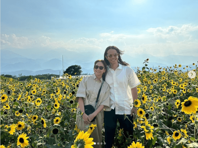 「プロポーズされる予定だったひまわり畑♡」藤本美貴＆庄司智春が思い出の場所でラブラブ2S！