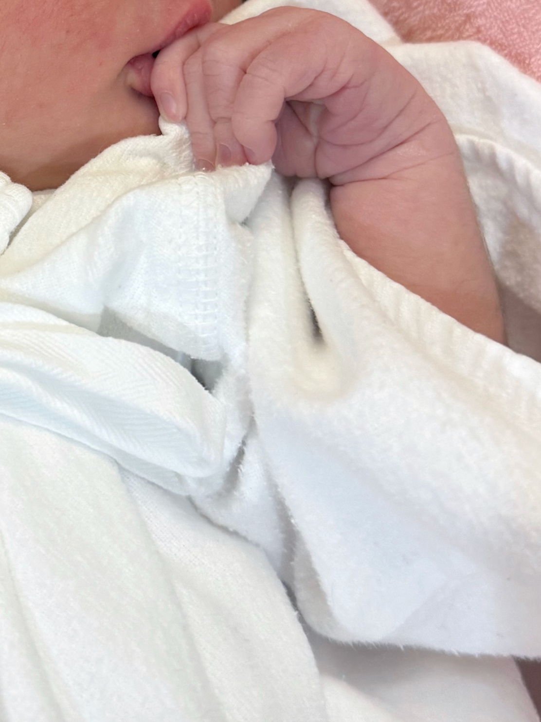 吉田朱里、第1子となる女児出産を報告！「無事この日を迎えられたことに心から感謝」と喜び綴る