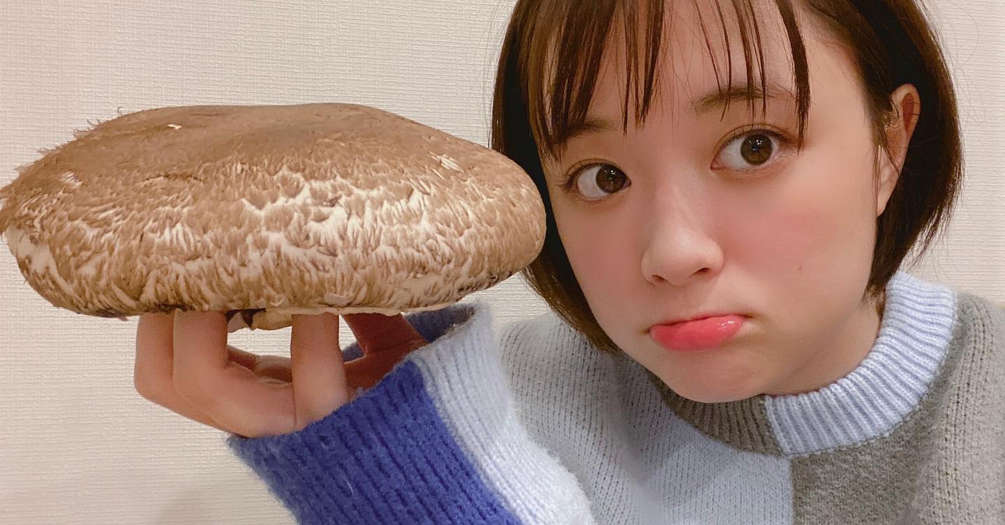 「どうやって食べるのこれ？」大原櫻子さんが超巨大キノコと2S❗️🍄