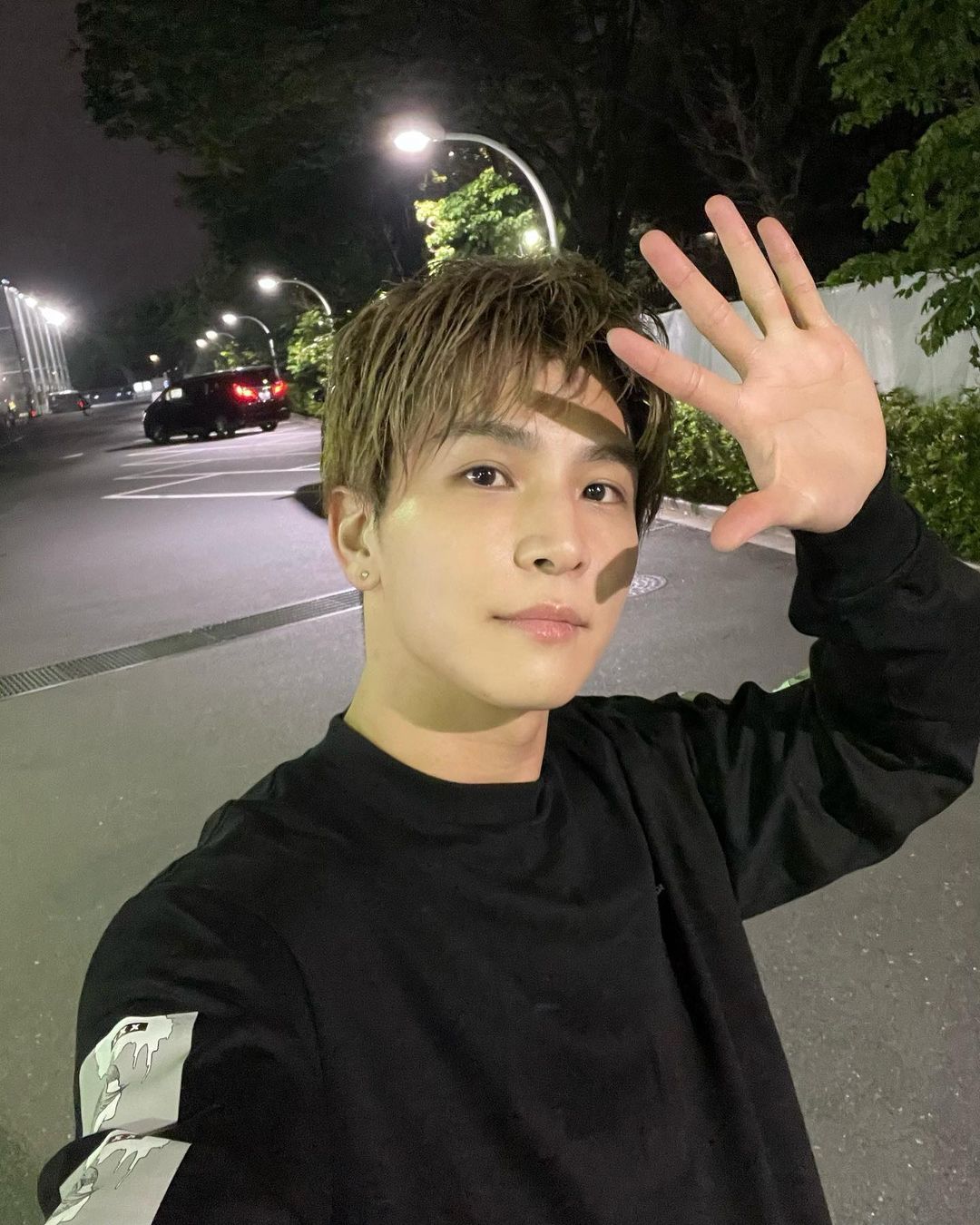 岩田剛典さんがライブ後自撮りショット📸「岩ちゃんお疲れ様でした！🔥」