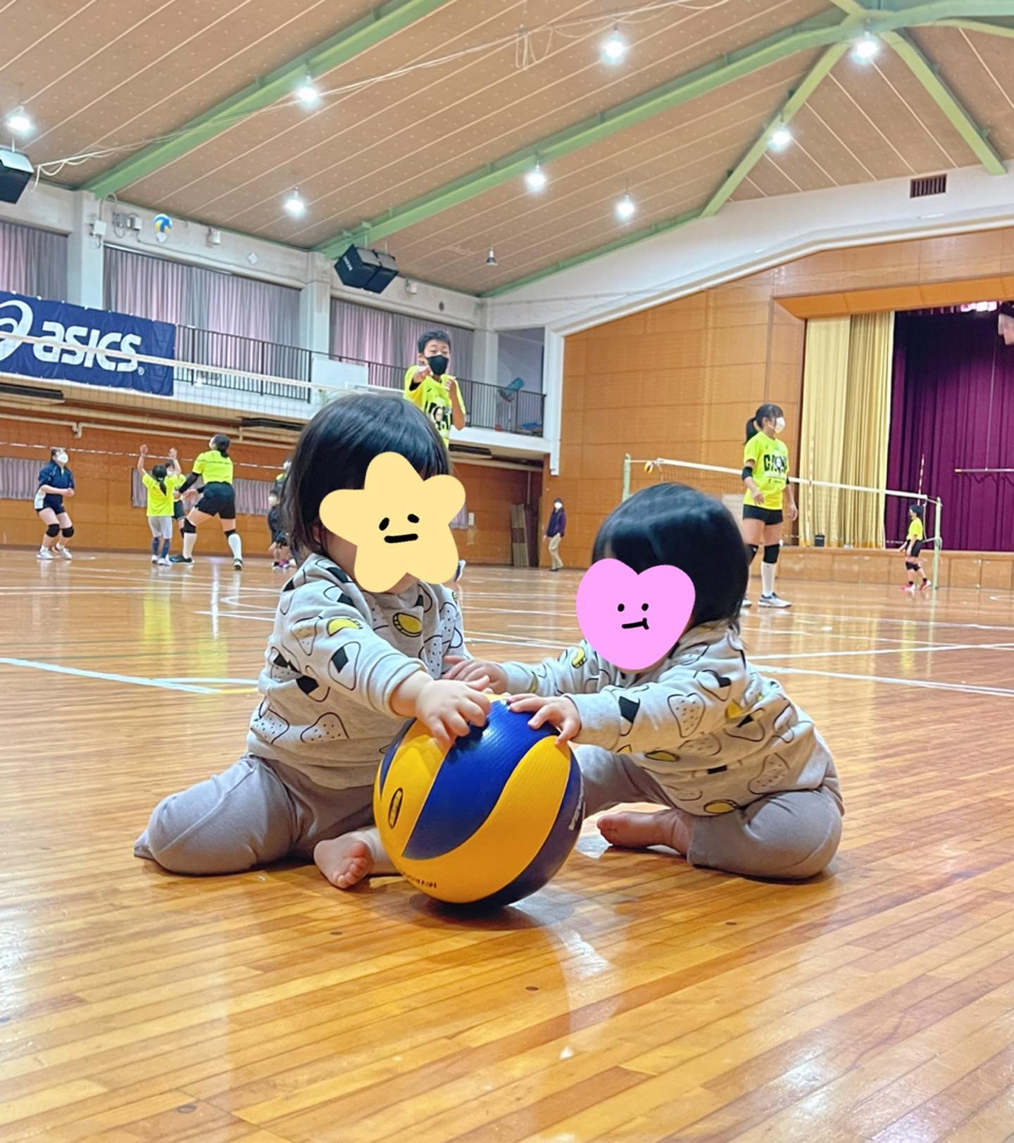 大山加奈さんが初の試み🔥子連れキャンプを報告❗️「ふたごたちも本当におりこうさんに頑張ってくれました😭」