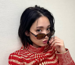 剛力彩芽、スタイリッシュな私服ショットを披露「さすがファッションリーダー！」