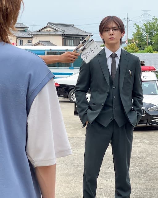 「オーラが凄い」山田涼介のドラマのオフショットがカッコ良すぎると話題に