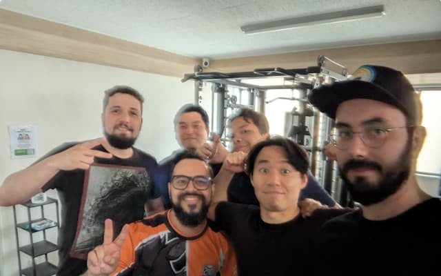 東大卒プロゲーマー・ときどが格ゲー仲間と一緒に筋トレを実施！
