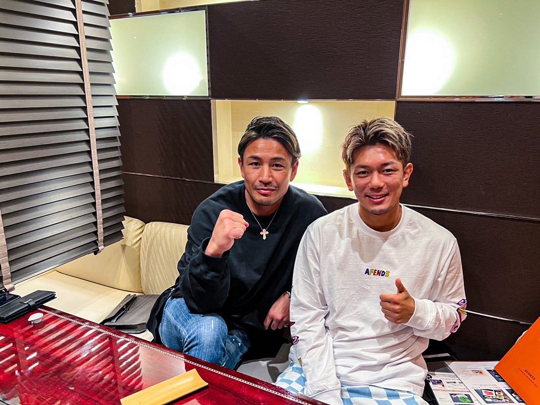 「贅沢すぎるコラボ❤️」皇治と魔裟斗さんのツーショットに大反響✨「やばすぎる2人」