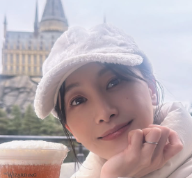 「冬でもバタービールは命の水！」松井玲奈、USJ満喫ショットにファン歓喜！