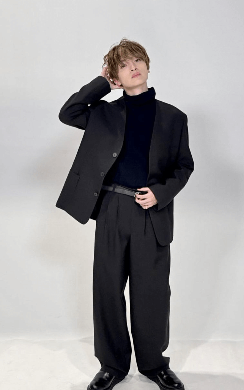 キスマイ 玉森裕太 かっこよすぎるオールブラックコーデを公開📸💛