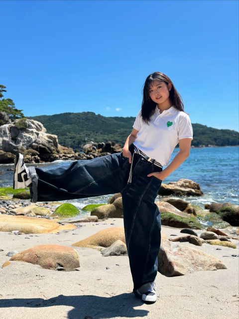 「全部解放された感じがした！！」女子大生格闘家・辻井和花、青空＆海岸バックの激カワショットでファン魅了！